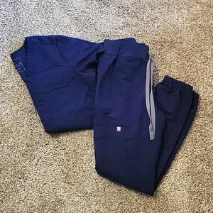 FIGS navy jogger set
